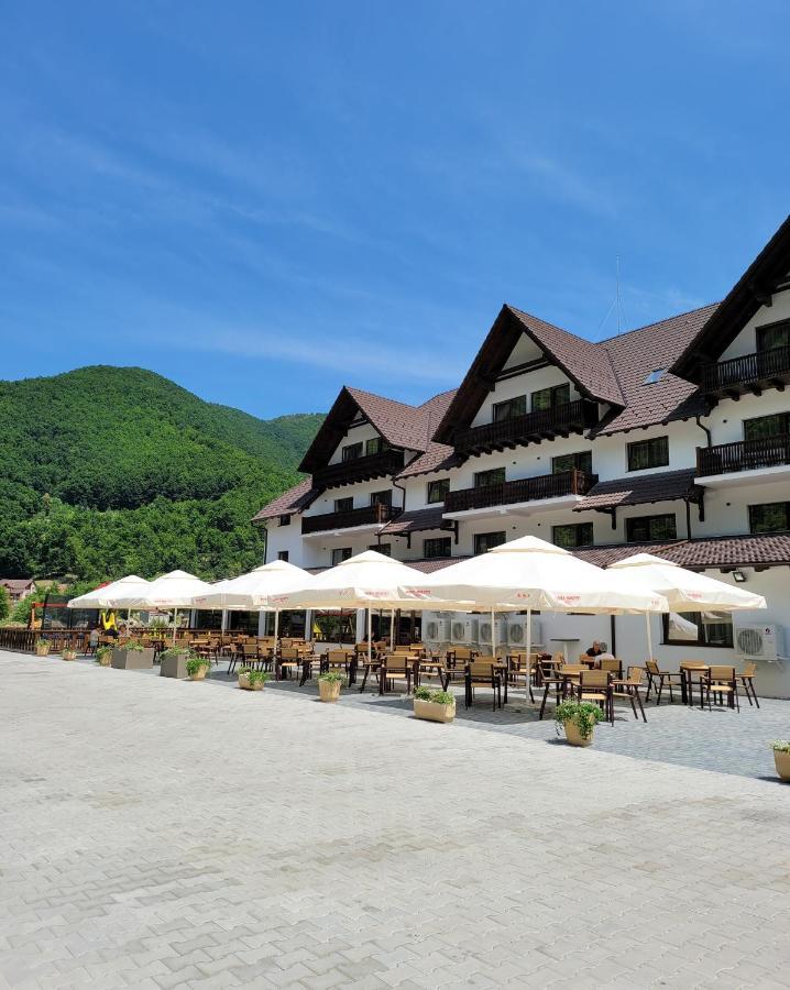 Nedei Hotel&Spa Transalpina Martinie المظهر الخارجي الصورة