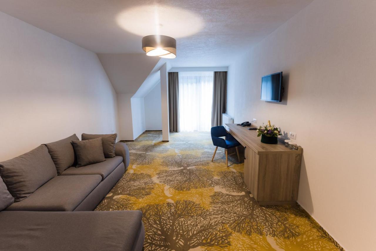 Nedei Hotel&Spa Transalpina Martinie المظهر الخارجي الصورة